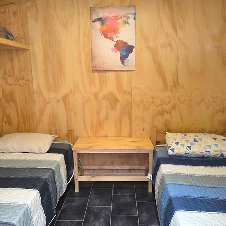 Isla Yu Backpacker Vandrarhem Puerto Natales Exteriör bild