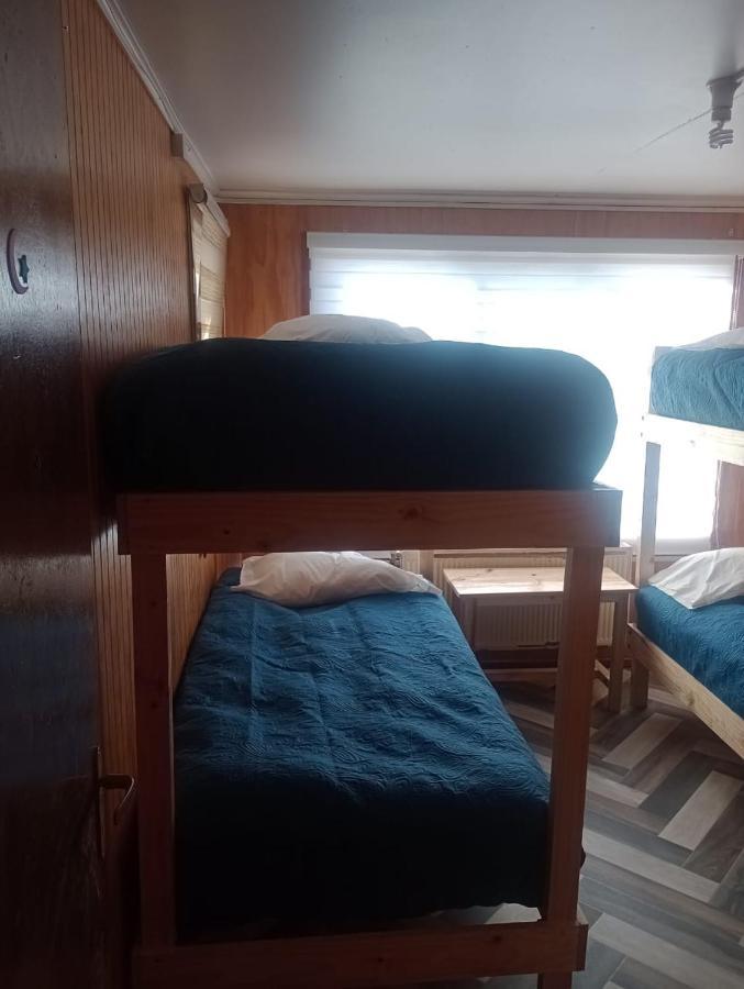 Isla Yu Backpacker Vandrarhem Puerto Natales Exteriör bild