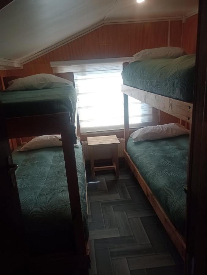 Isla Yu Backpacker Vandrarhem Puerto Natales Exteriör bild