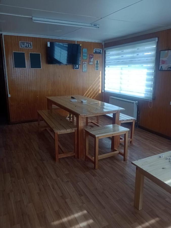 Isla Yu Backpacker Vandrarhem Puerto Natales Exteriör bild