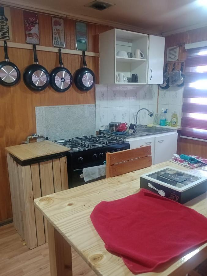 Isla Yu Backpacker Vandrarhem Puerto Natales Exteriör bild