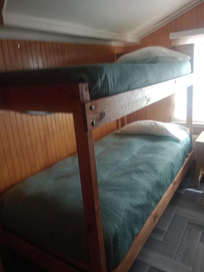 Isla Yu Backpacker Vandrarhem Puerto Natales Exteriör bild