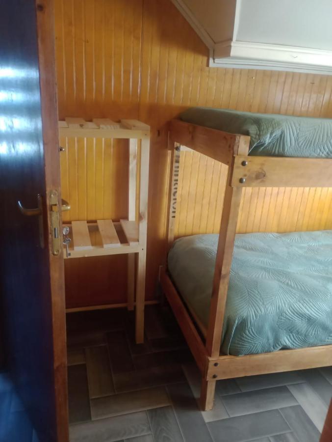 Isla Yu Backpacker Vandrarhem Puerto Natales Exteriör bild