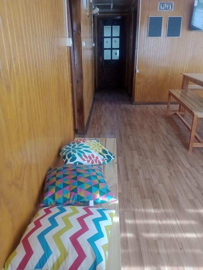 Isla Yu Backpacker Vandrarhem Puerto Natales Exteriör bild
